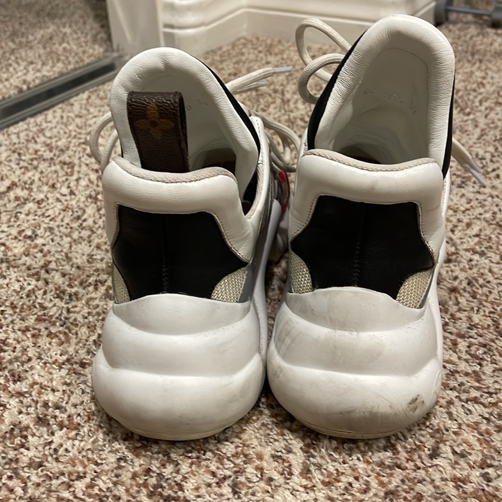 Louis Vuitton sneakers - Picture 3 of 8
